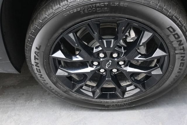 Used 2026 Chevrolet Traverse LT w/ Midnight/Sport Edition FWD image 36