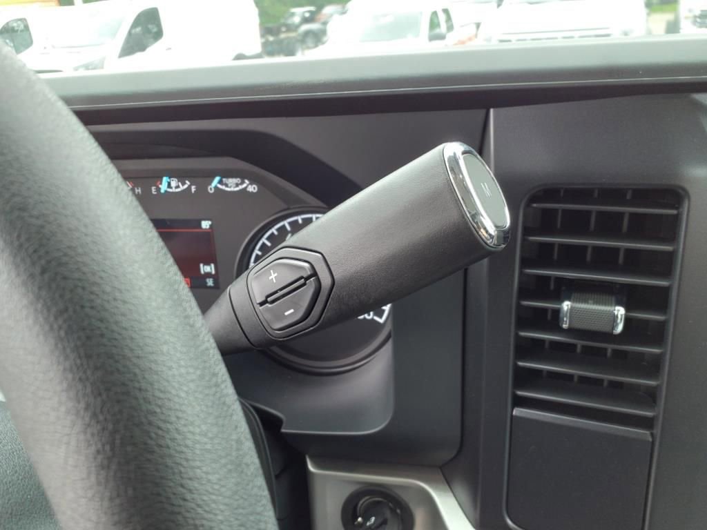 New 2024 Ford F550 4x4 Regular Cab Super Duty image 9