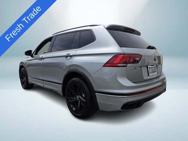 Certified 2023 Volkswagen Tiguan SE R-Line image 4