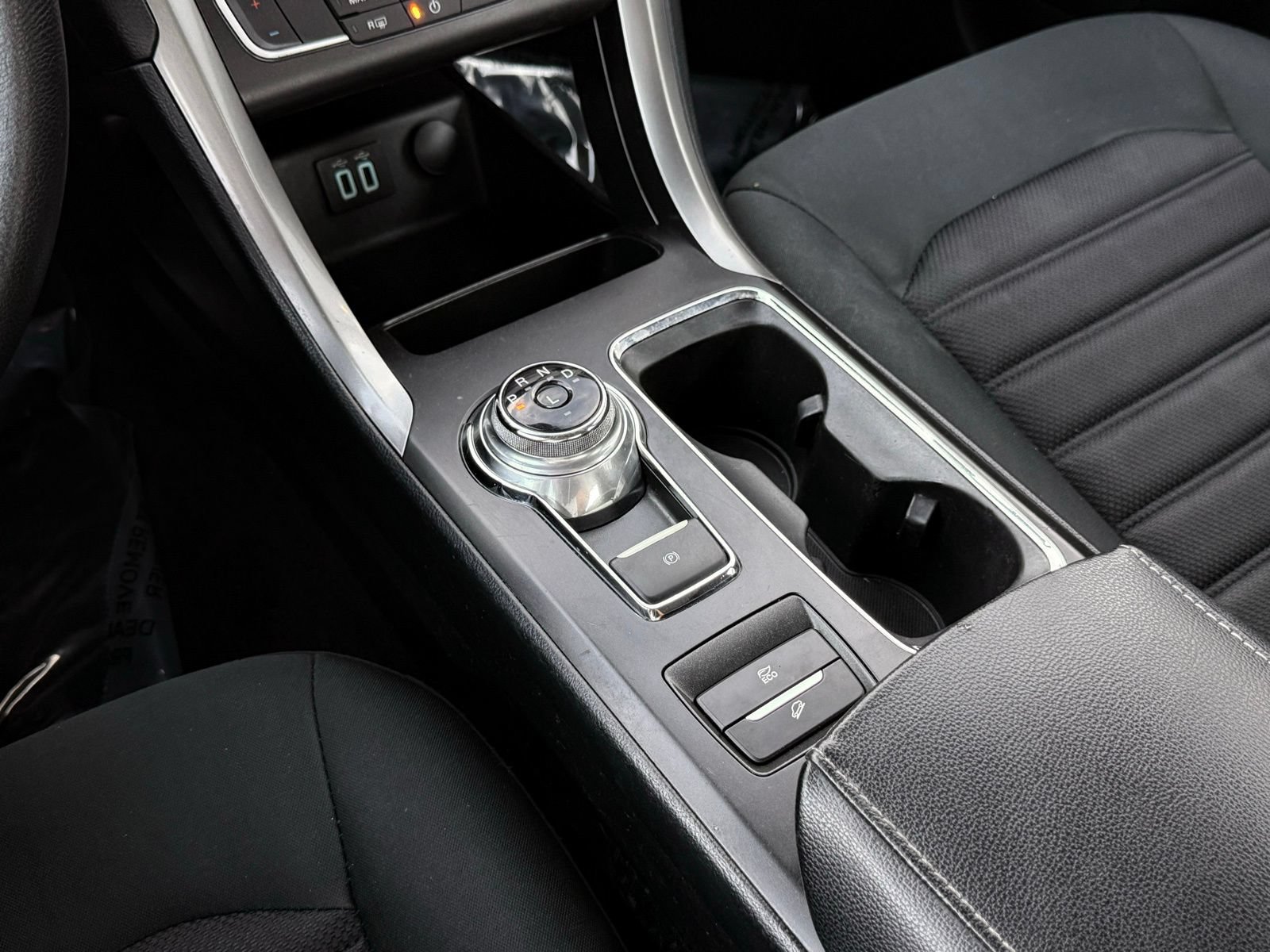 Used 2019 Ford Fusion SE FWD image 33