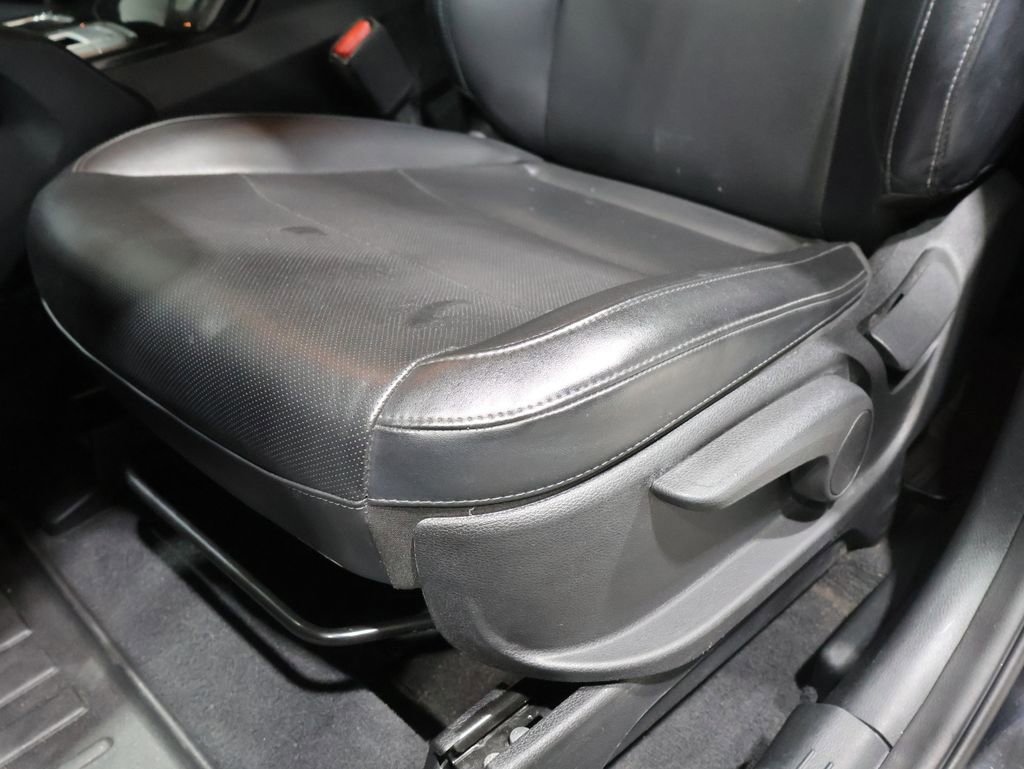 Used 2020 Kia Telluride LX AWD/4WD image 12