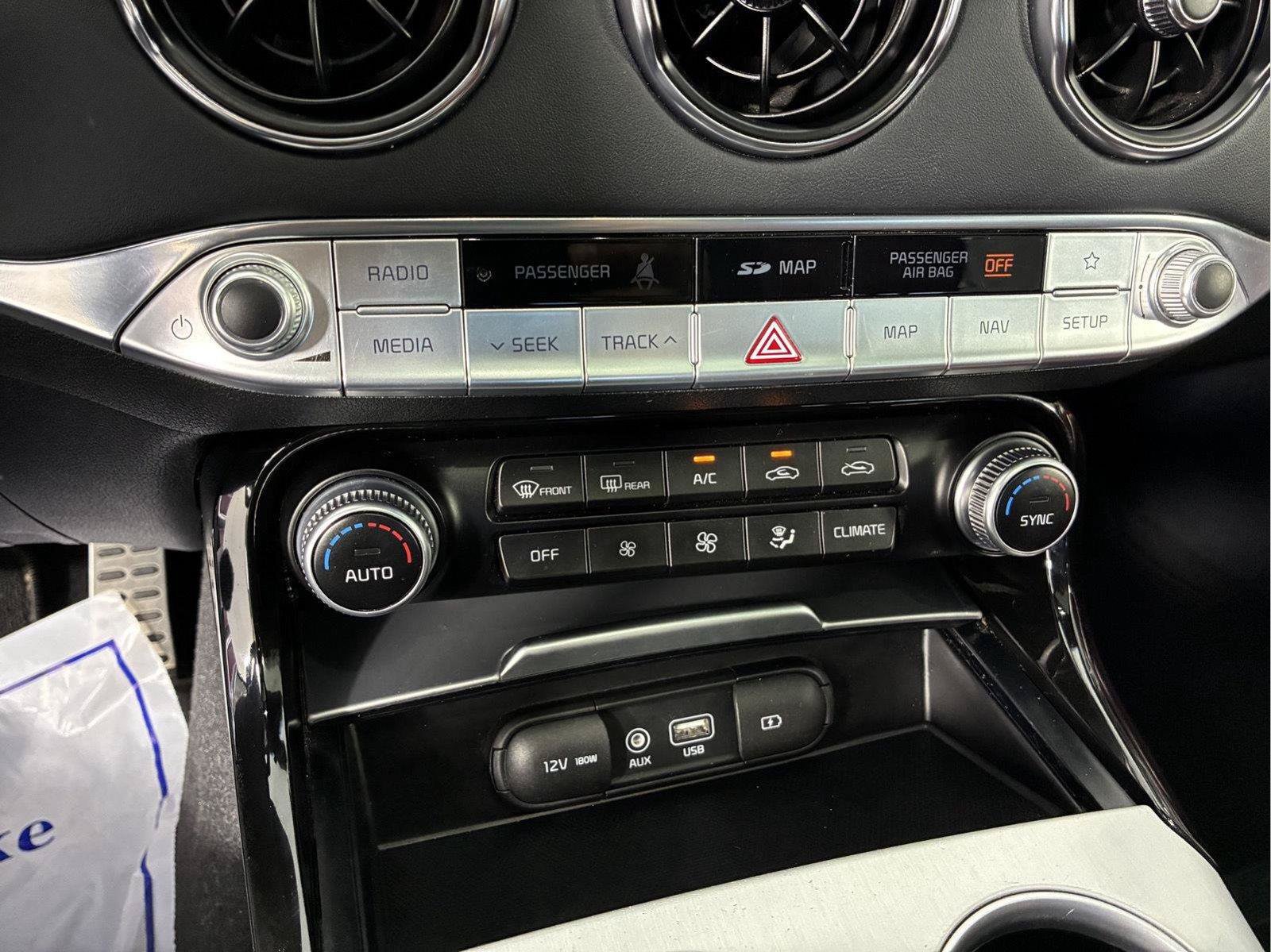 Used 2018 Kia Stinger GT2 RWD image 26