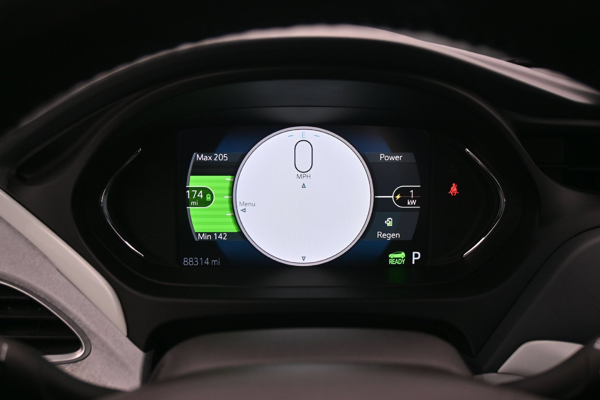 Used 2019 Chevrolet Bolt Premier w/ Infotainment Package FWD image 19
