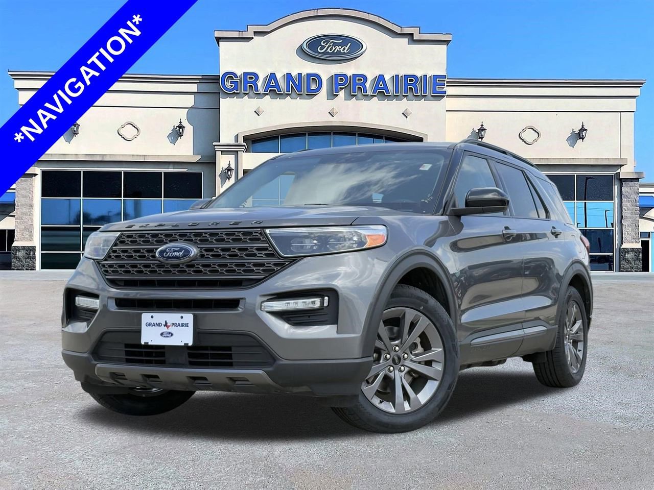 Certified 2022 Ford Explorer XLT w/ Equipment Group 202A RWD image 1