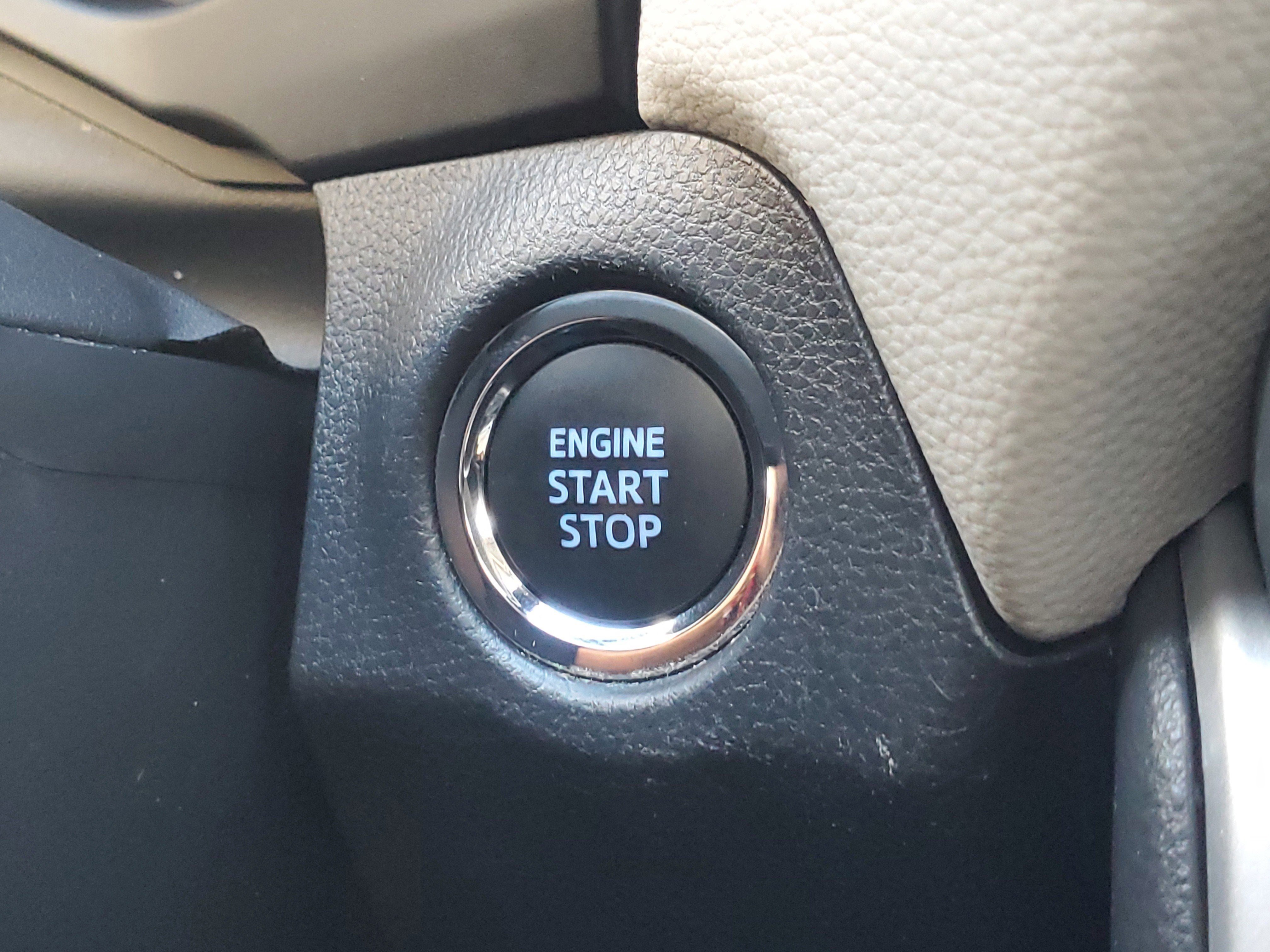 Used 2022 Toyota RAV4 XLE Premium image 34