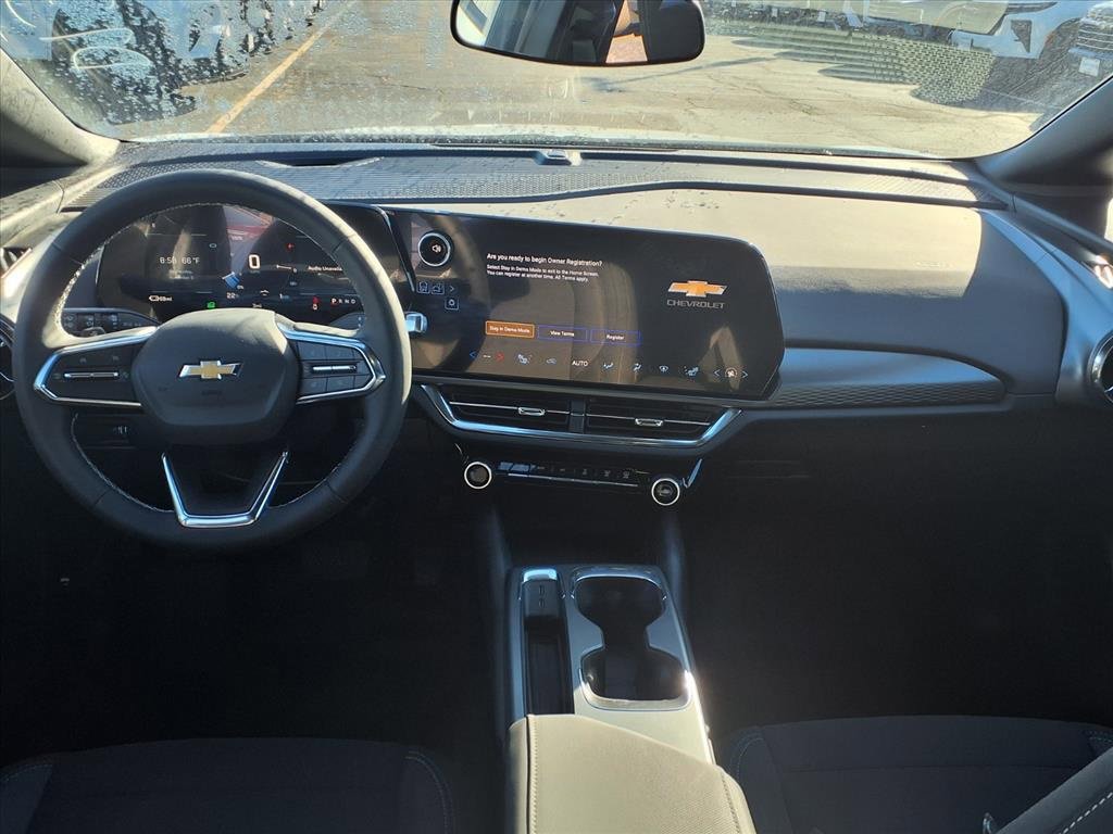 New 2026 Chevrolet Equinox EV LT image 3