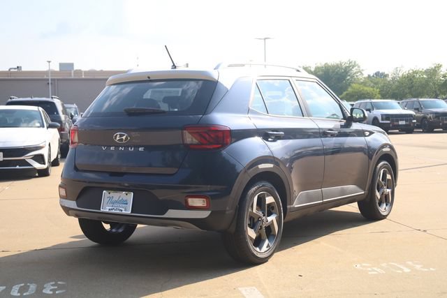 New 2026 Hyundai Venue SEL FWD image 6