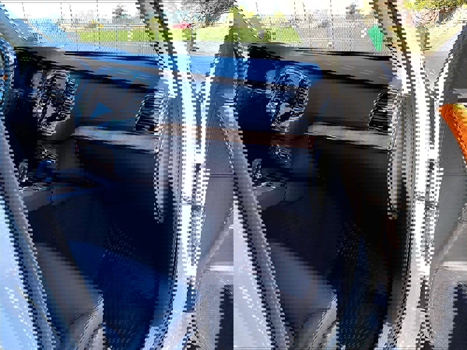 Used 2023 Volvo XC90 T8 Plus w/ Protection Package image 19