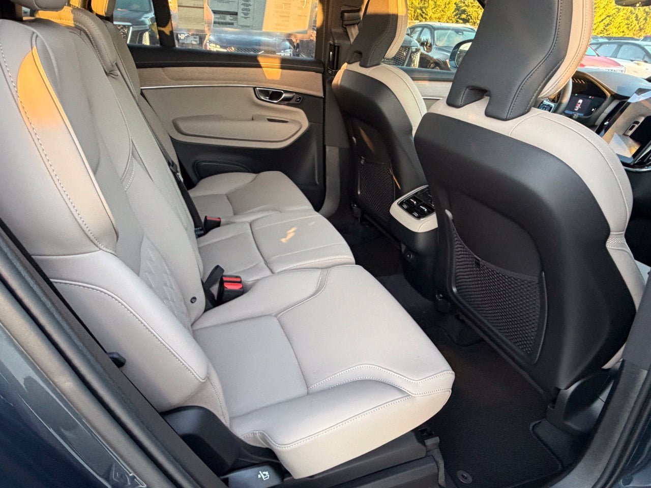 New 2026 Volvo XC90 B5 Plus w/ Protection Package Premier AWD/4WD image 21