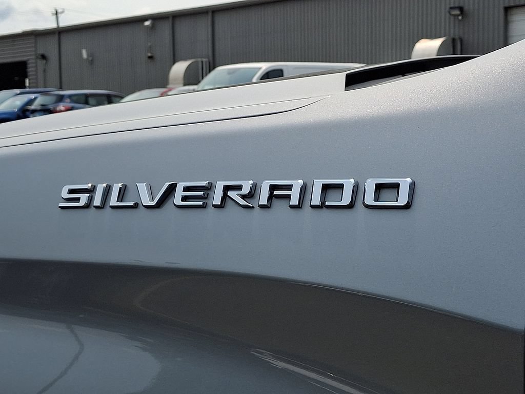 Used 2023 Chevrolet Silverado 1500 RST AWD/4WD image 30