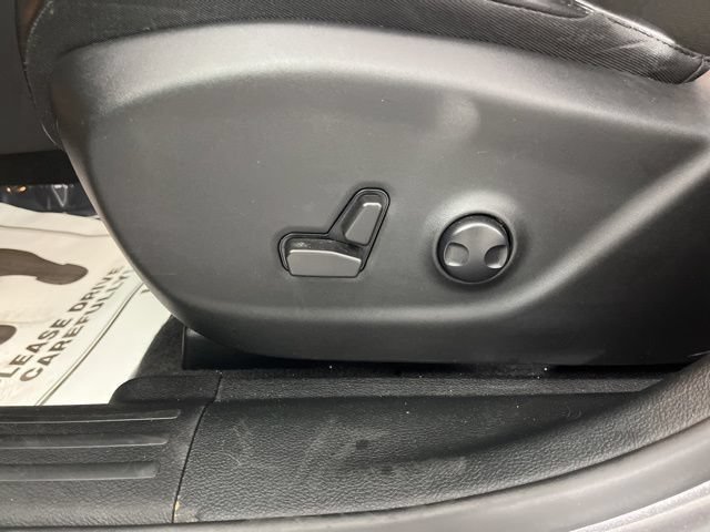 Used 2022 Jeep Cherokee Trailhawk w/ Comfort/Convenience Group AWD/4WD image 36