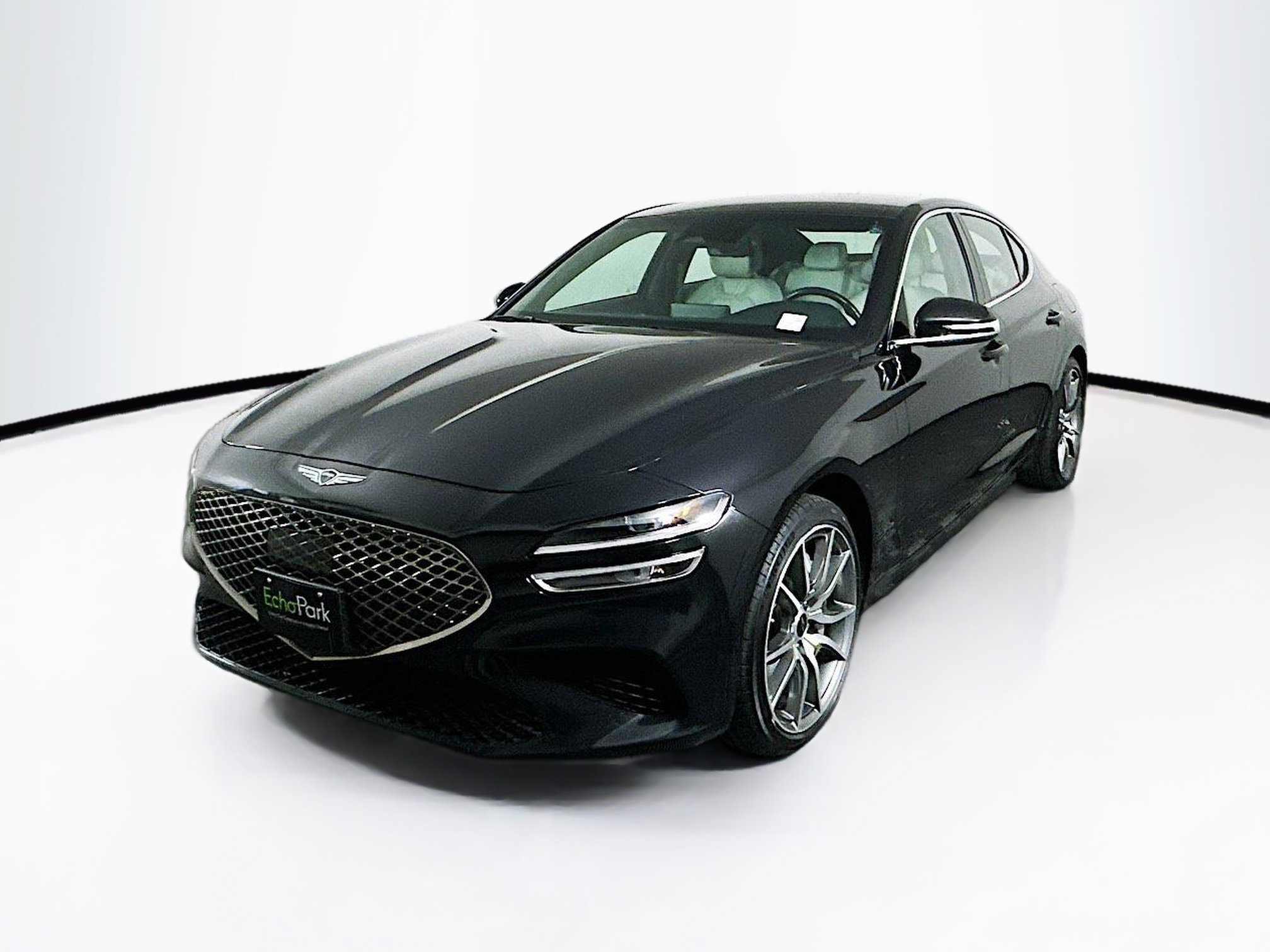 Used 2024 Genesis G70 2.5T image 3