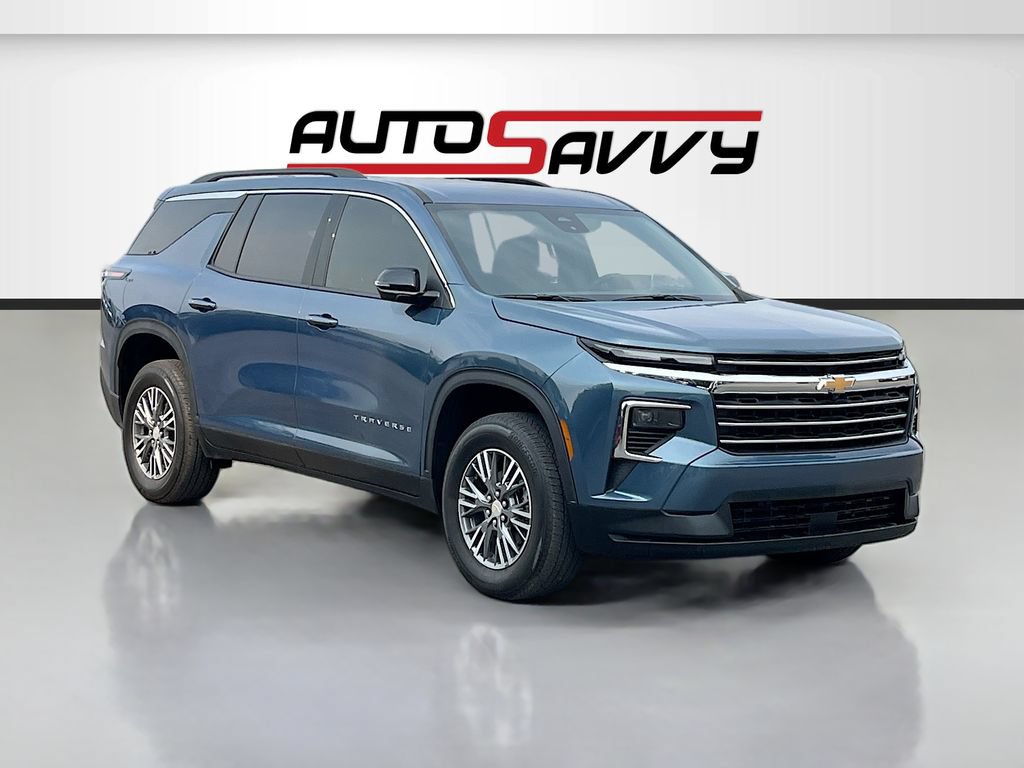 Used 2026 Chevrolet Traverse LT w/ Driver Confidence Package
