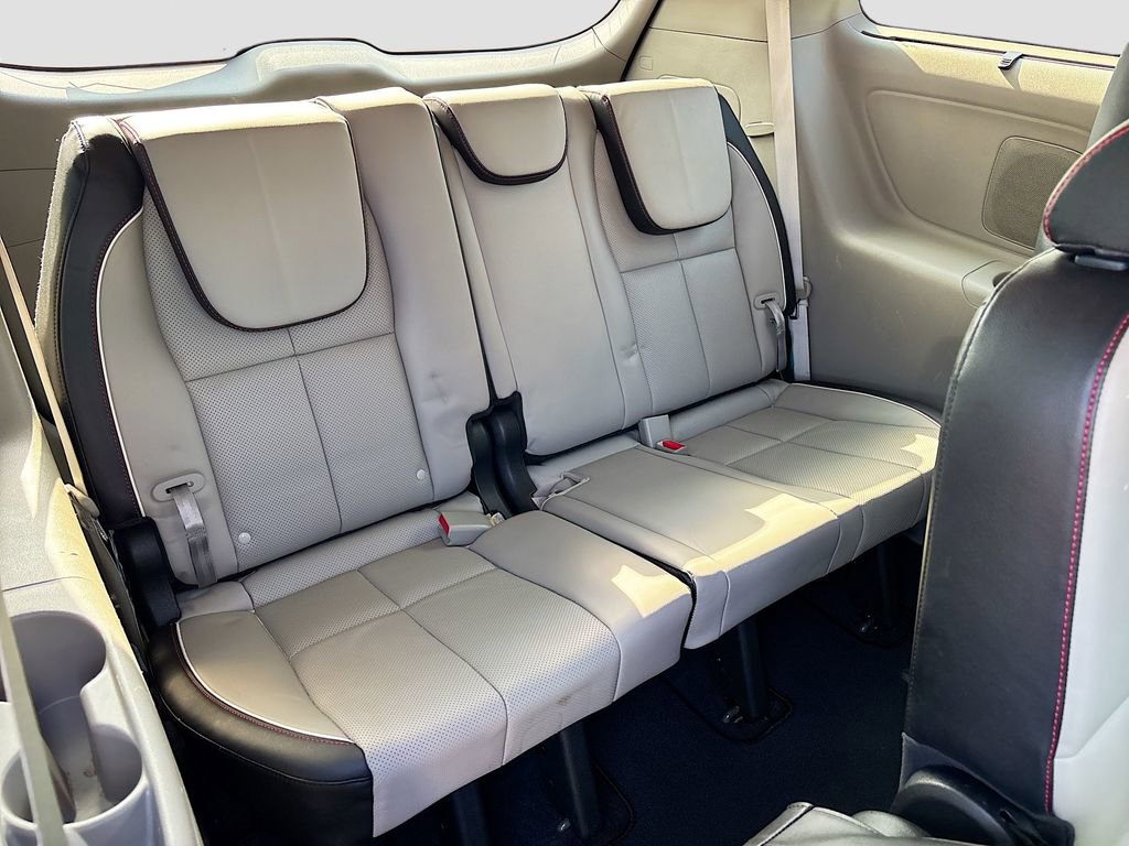Used 2021 Kia Sedona EX image 27