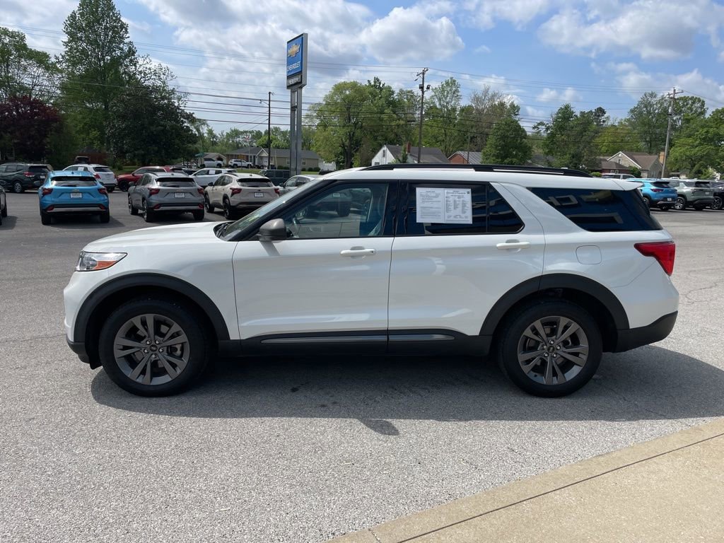 Used 2021 Ford Explorer XLT w/ Equipment Group 202A AWD/4WD image 50