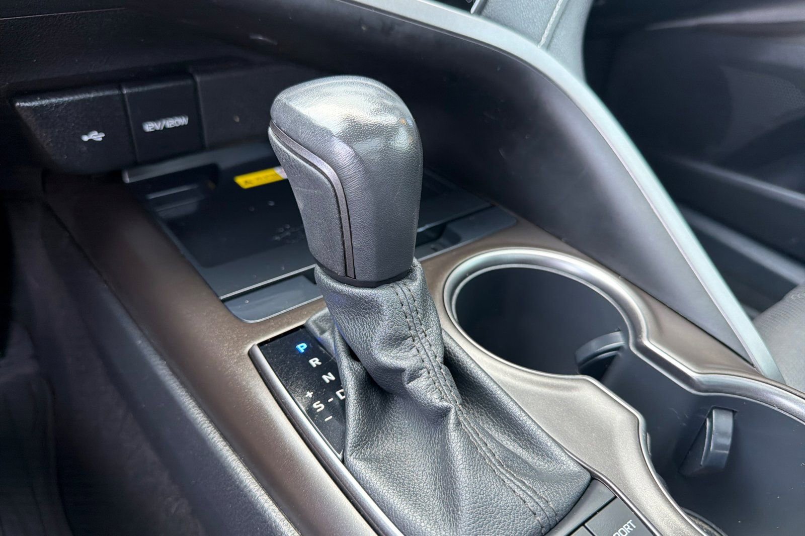 Used 2022 Toyota Camry XSE w/ Navigation Package FWD image 23