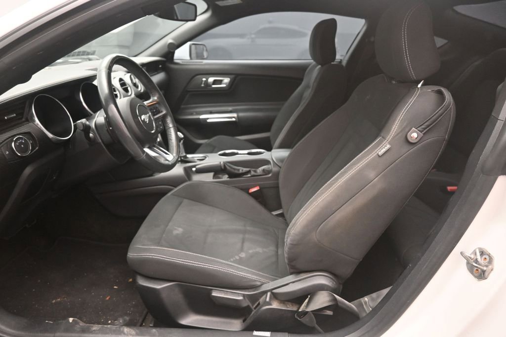 Used 2018 Ford Mustang Coupe RWD image 14