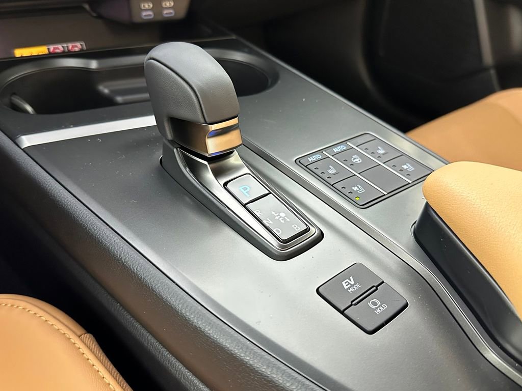 New 2026 Lexus UX 300h AWD image 25