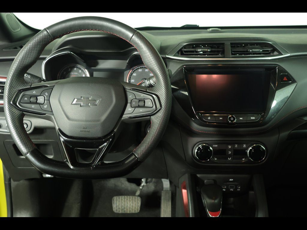 Used 2023 Chevrolet TrailBlazer RS w/ Sun and Liftgate Package image 25
