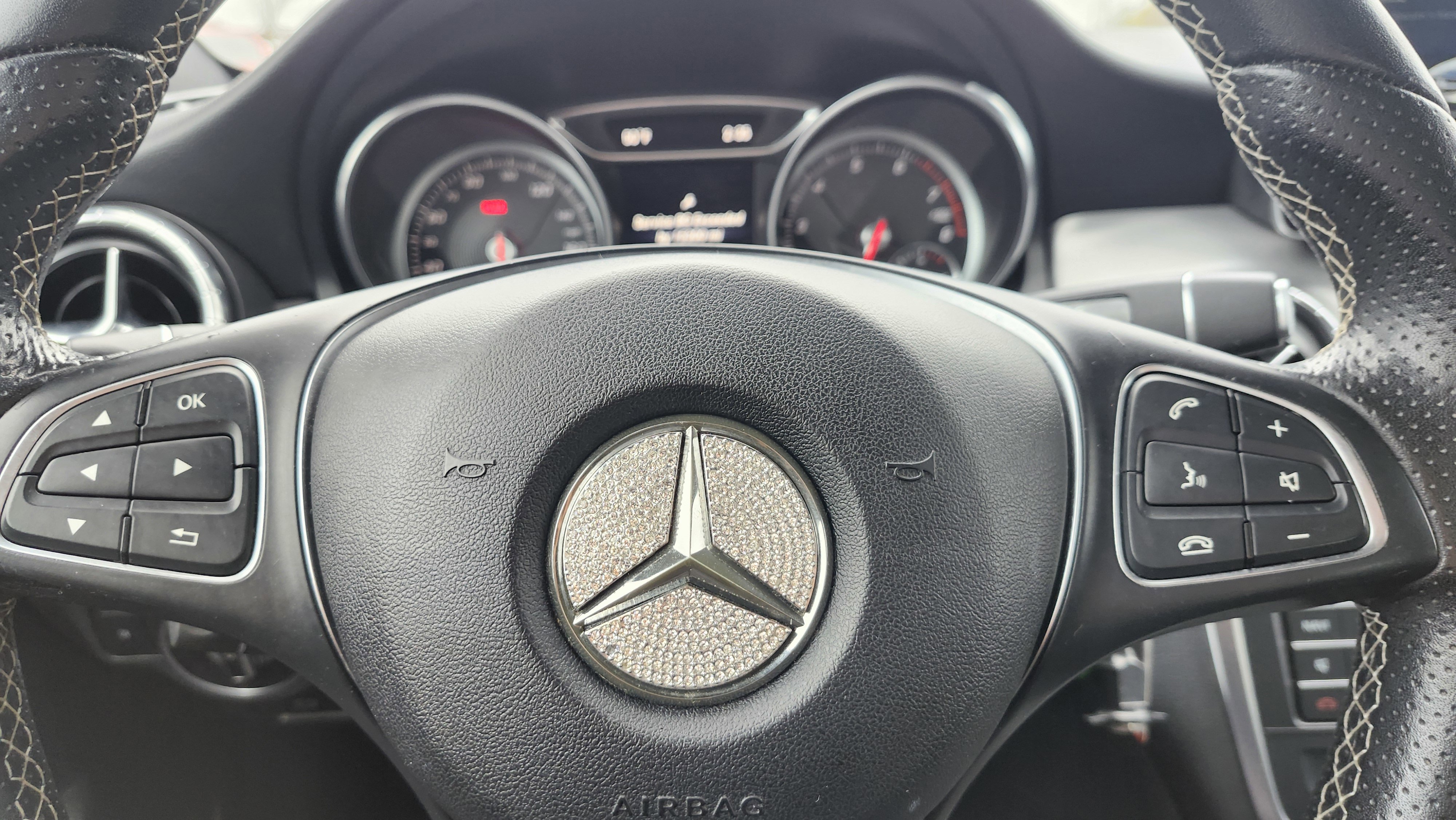 Used 2018 Mercedes-Benz CLA 250 4MATIC image 28