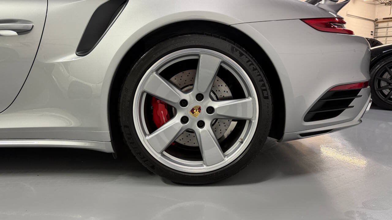 Used 2017 Porsche 911 4 Coupe AWD/4WD image 39