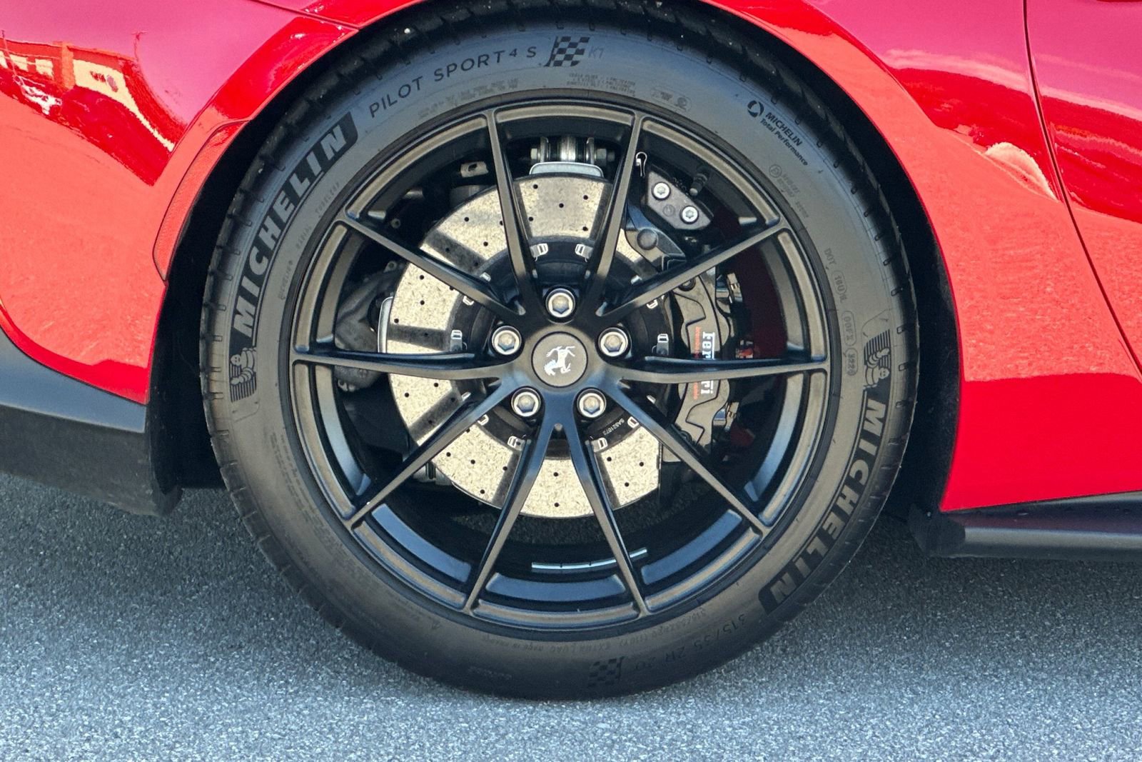 Used 2021 Ferrari 812 GTS RWD image 42