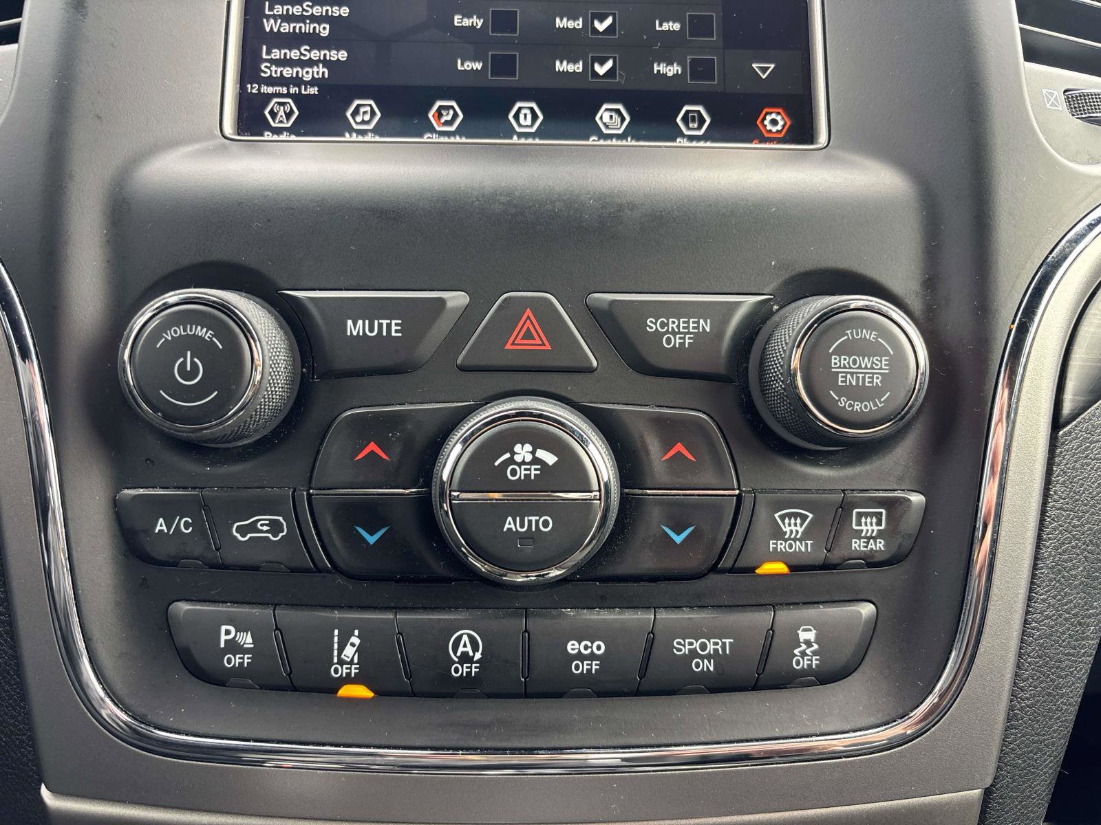 Certified 2021 Jeep Grand Cherokee Laredo AWD/4WD image 25