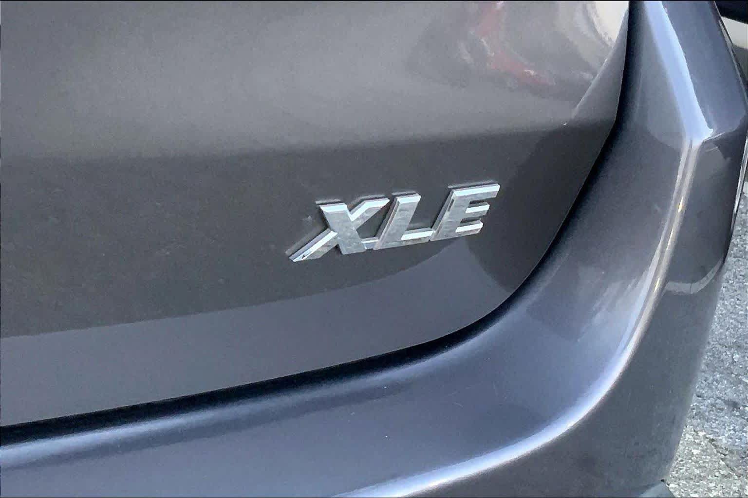 Used 2016 Toyota Highlander XLE FWD image 10