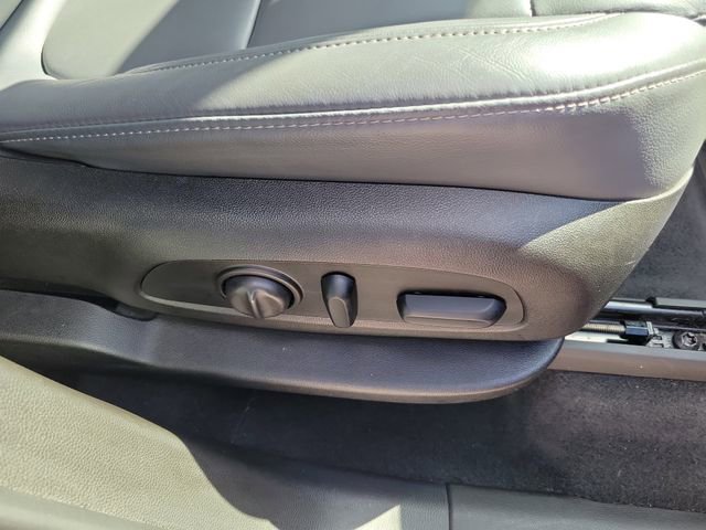 Used 2018 Chevrolet Traverse LT image 36