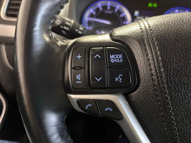 Used 2018 Toyota Highlander Limited AWD/4WD image 22
