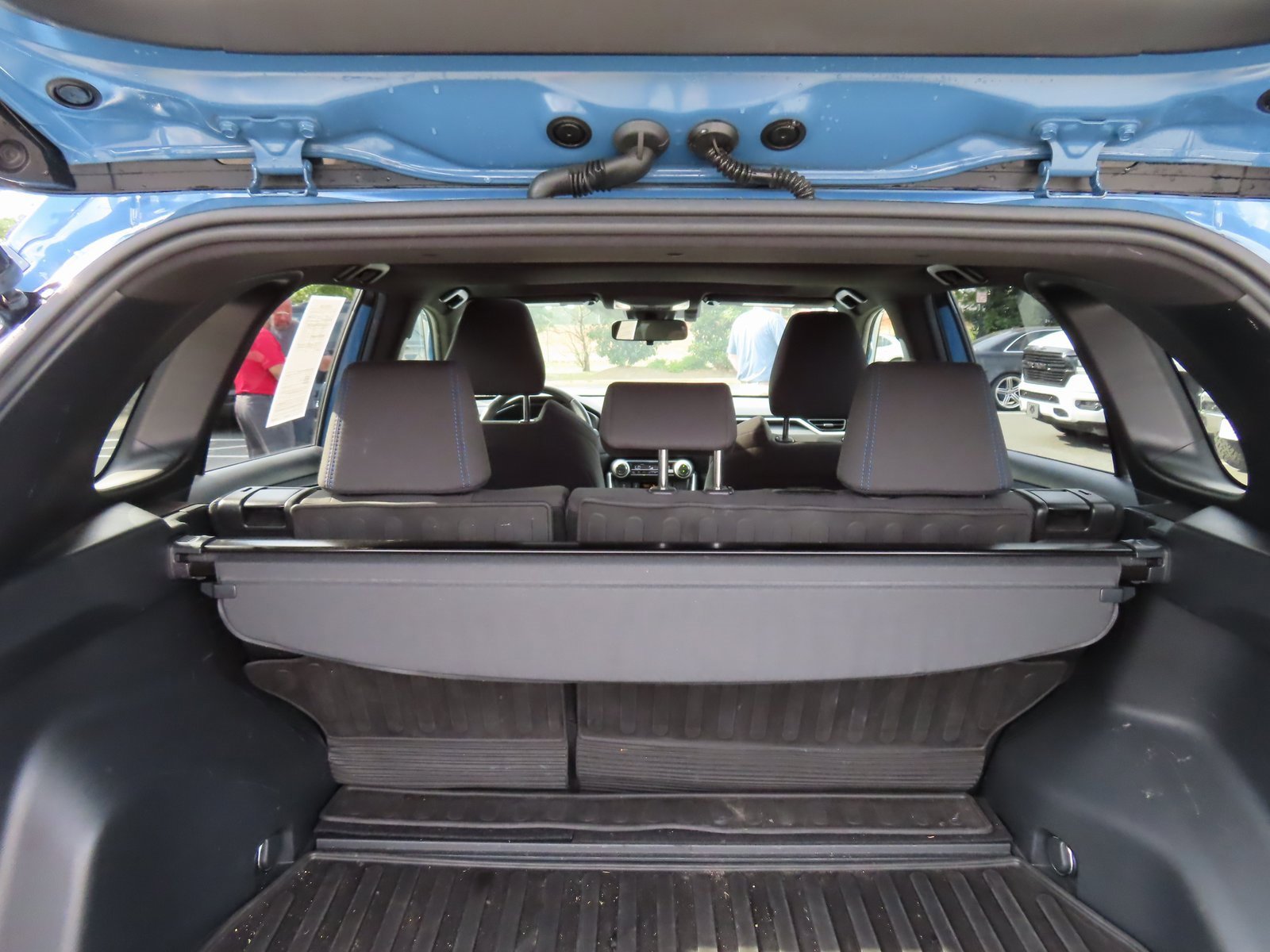 Used 2022 Toyota RAV4 SE w/ Convenience Package image 35