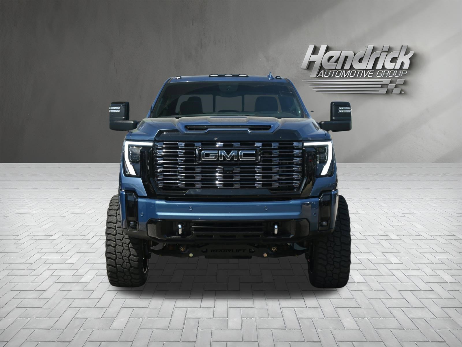 Used 2025 GMC Sierra 2500 Denali Ultimate image 5