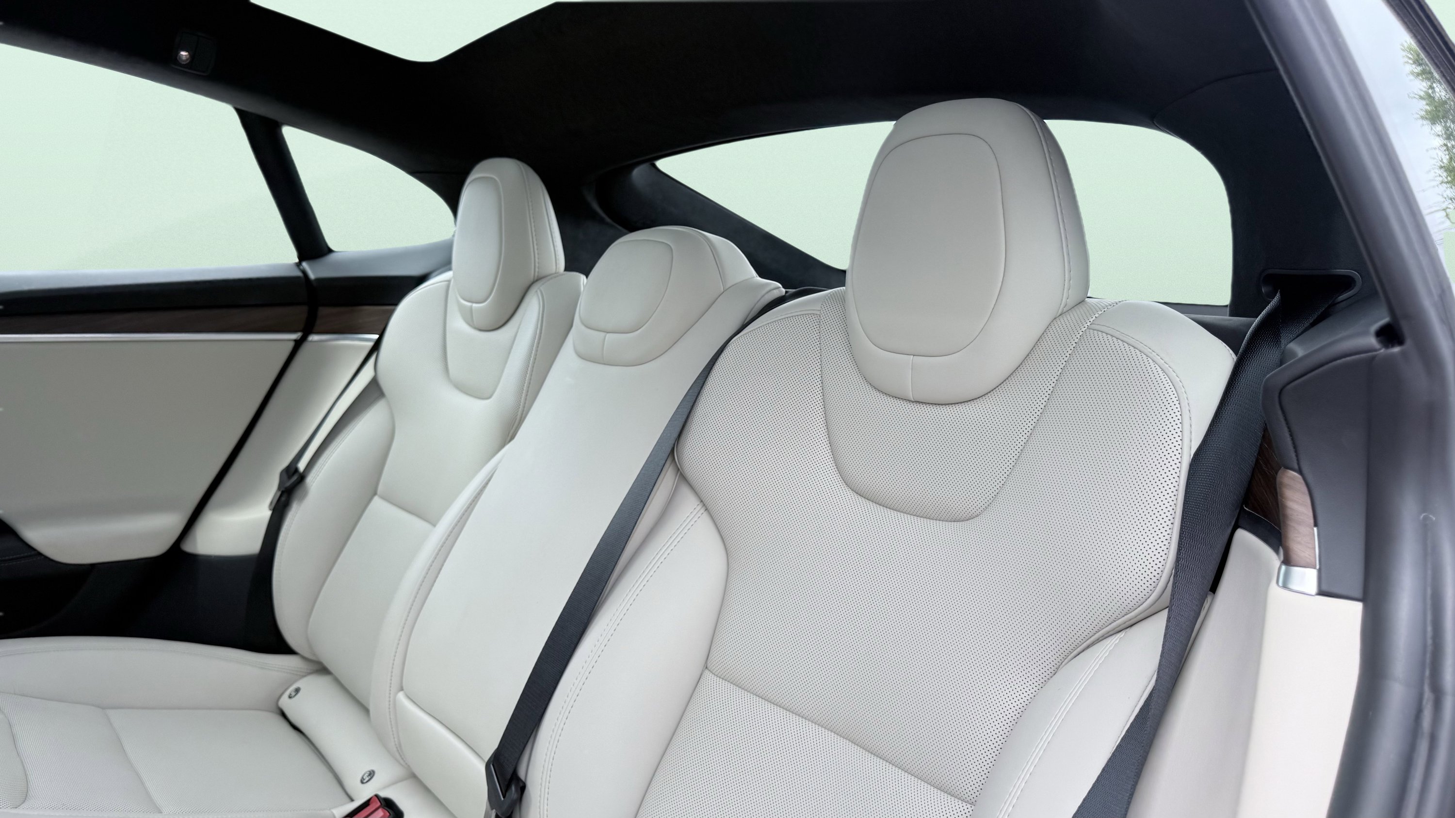 Used 2023 Tesla Model S AWD/4WD image 32