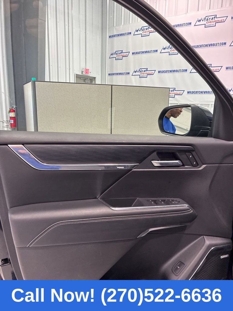 Used 2025 GMC Acadia Elevation image 15