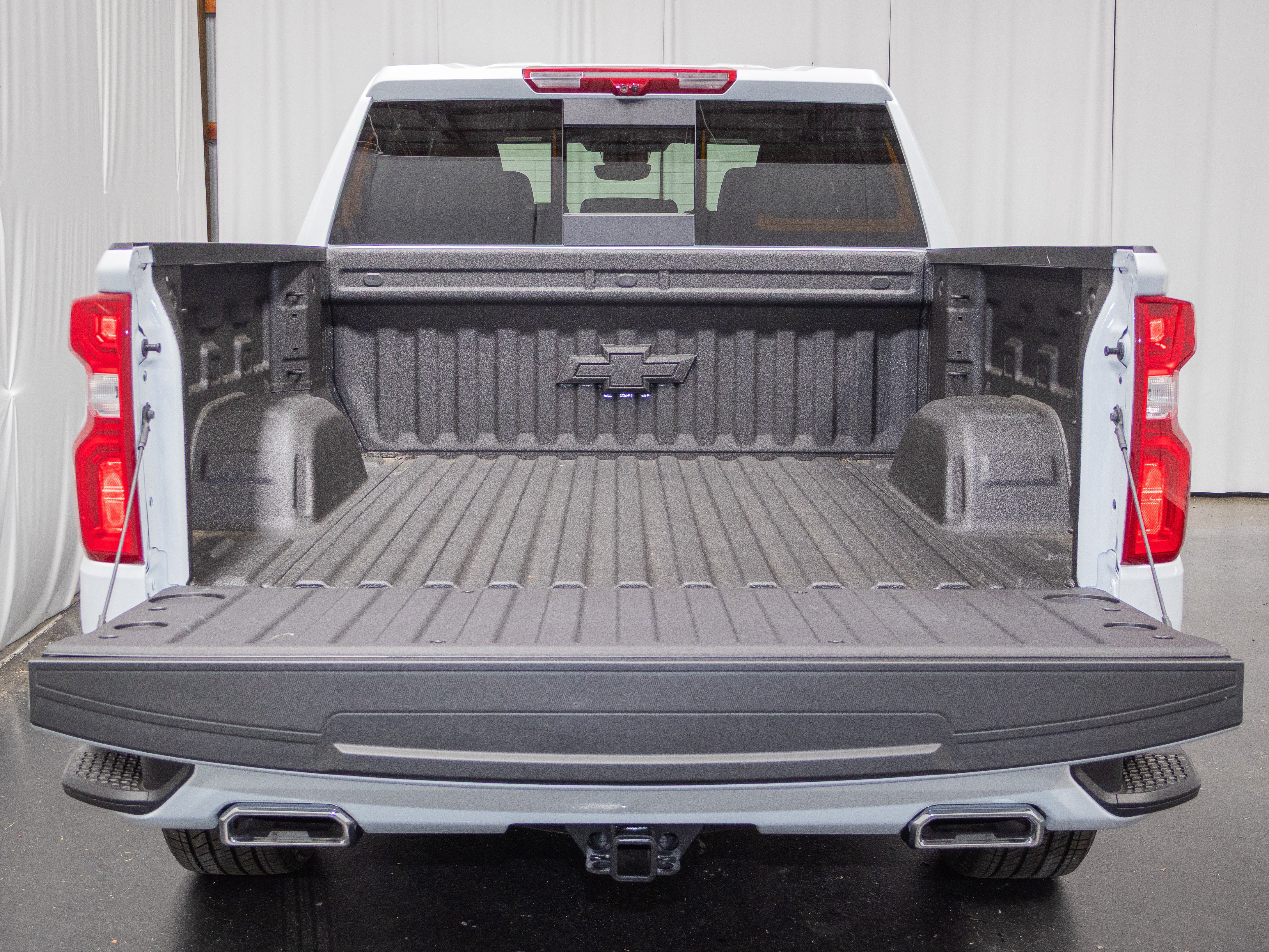New 2026 Chevrolet Silverado 1500 High Country w/ High Country Premium Package AWD/4WD image 4