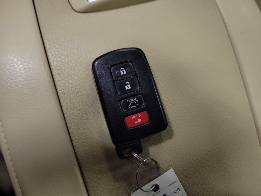 Used 2018 Toyota Highlander Limited Platinum AWD/4WD image 15