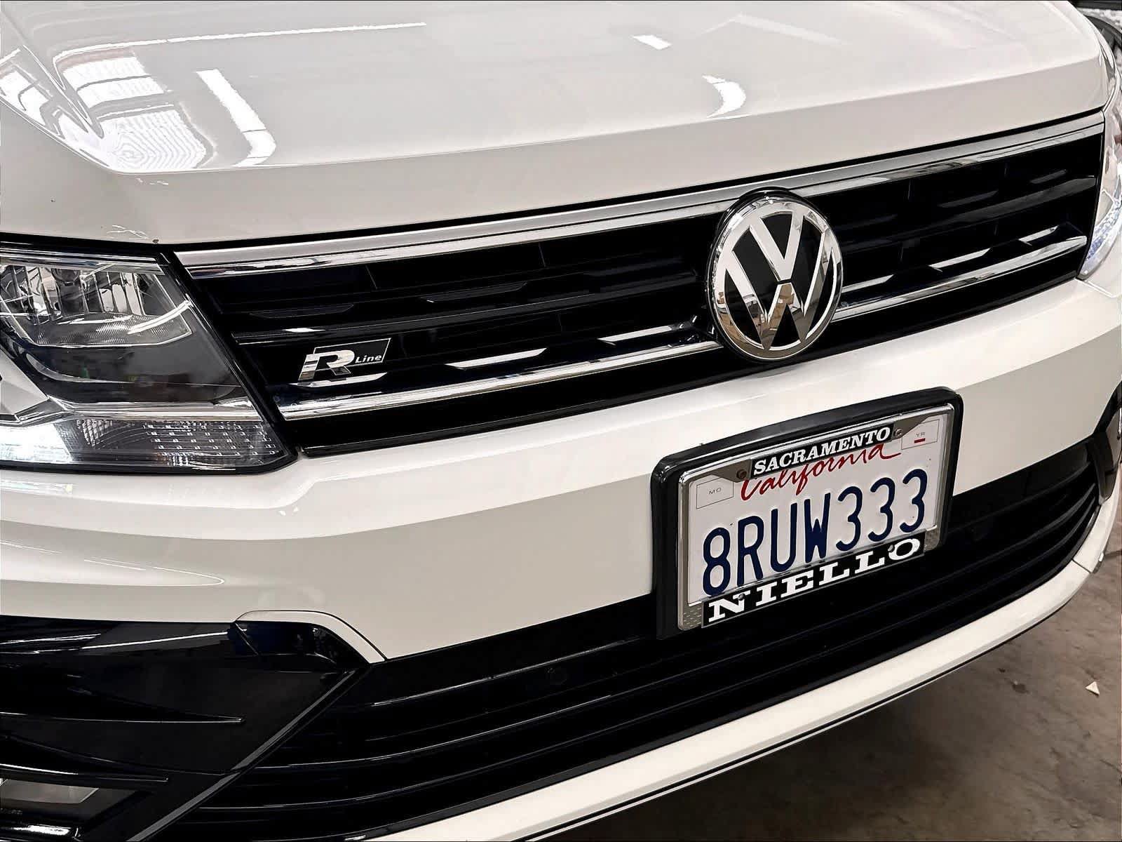 Used 2020 Volkswagen Tiguan SE R-Line FWD image 36