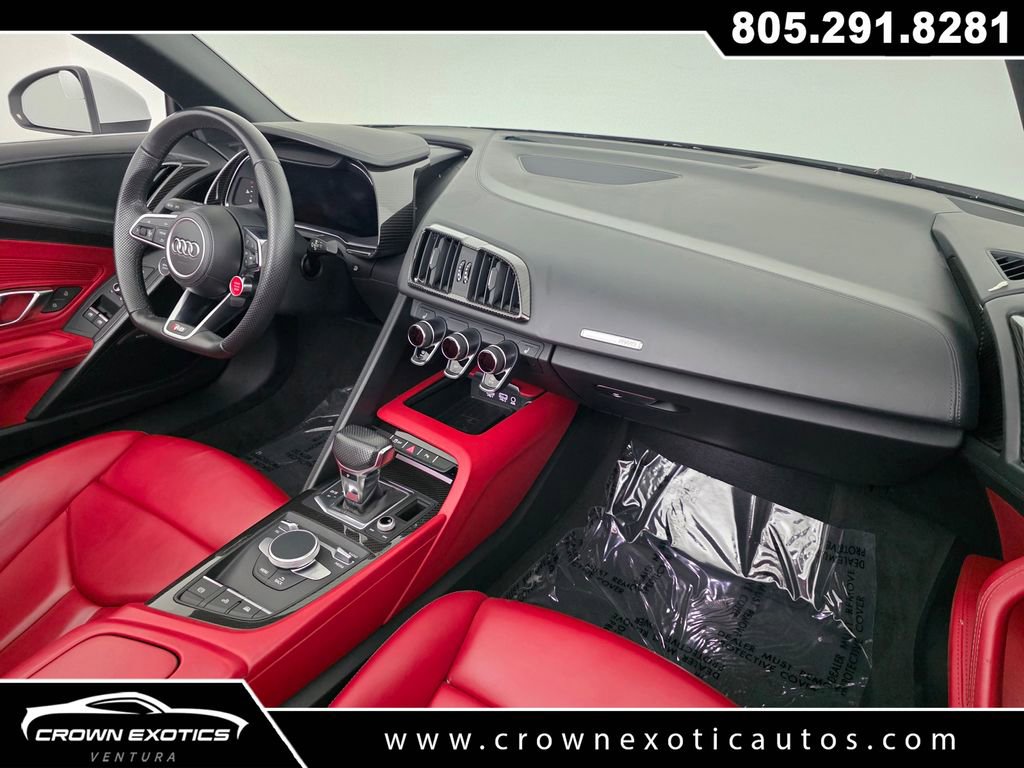 Used 2022 Audi R8 V10 w/ Carbon Exterior Package RWD image 41