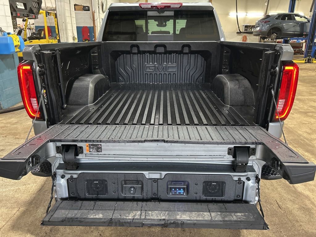 Used 2024 GMC Sierra 1500 Denali Ultimate image 10