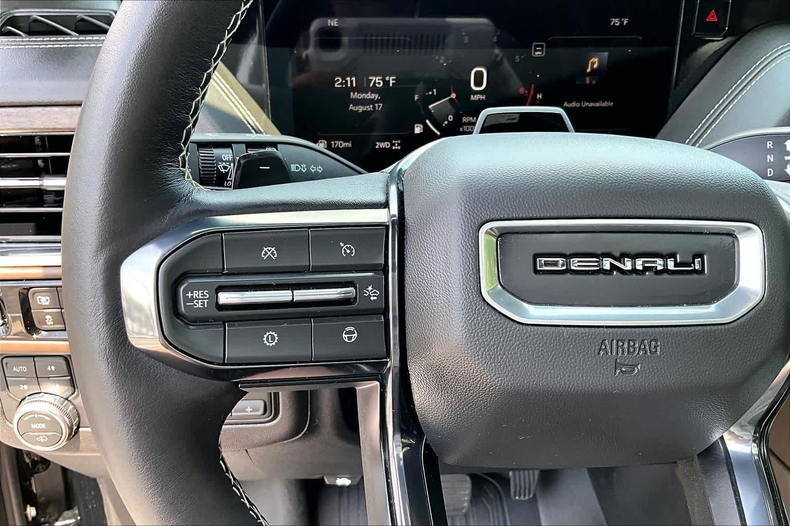 Used 2026 GMC Yukon XL Denali Ultimate AWD/4WD image 24