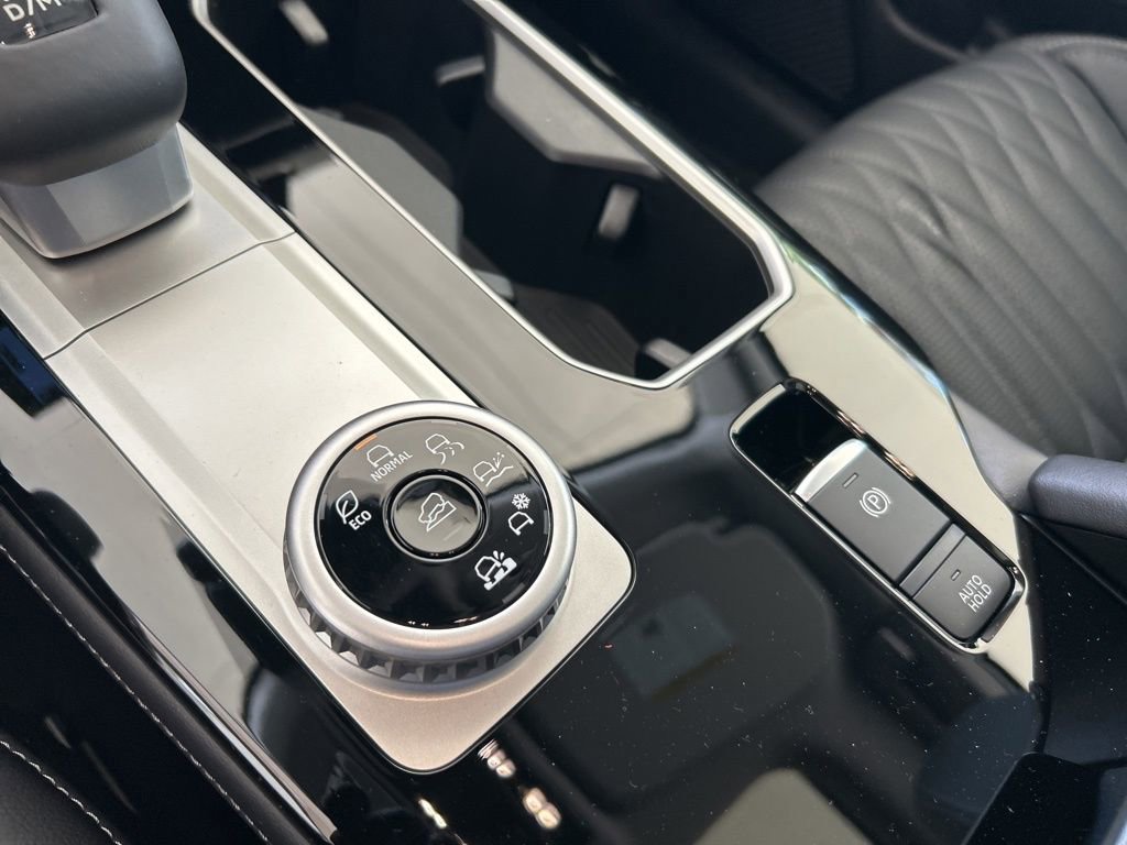 New 2025 Mitsubishi Outlander SEL image 10