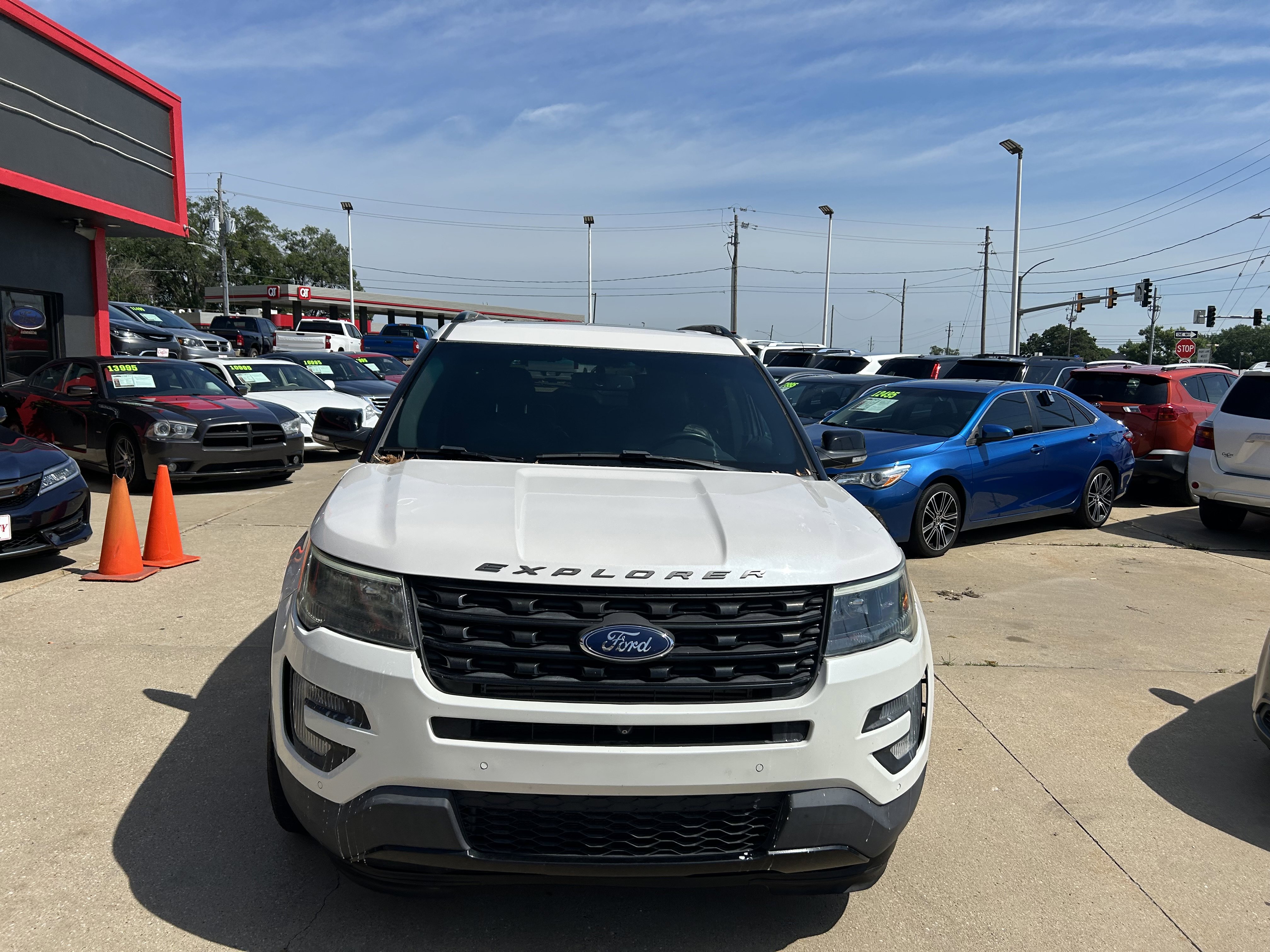 Used 2016 Ford Explorer Sport w/ Equipment Group 401A image 2