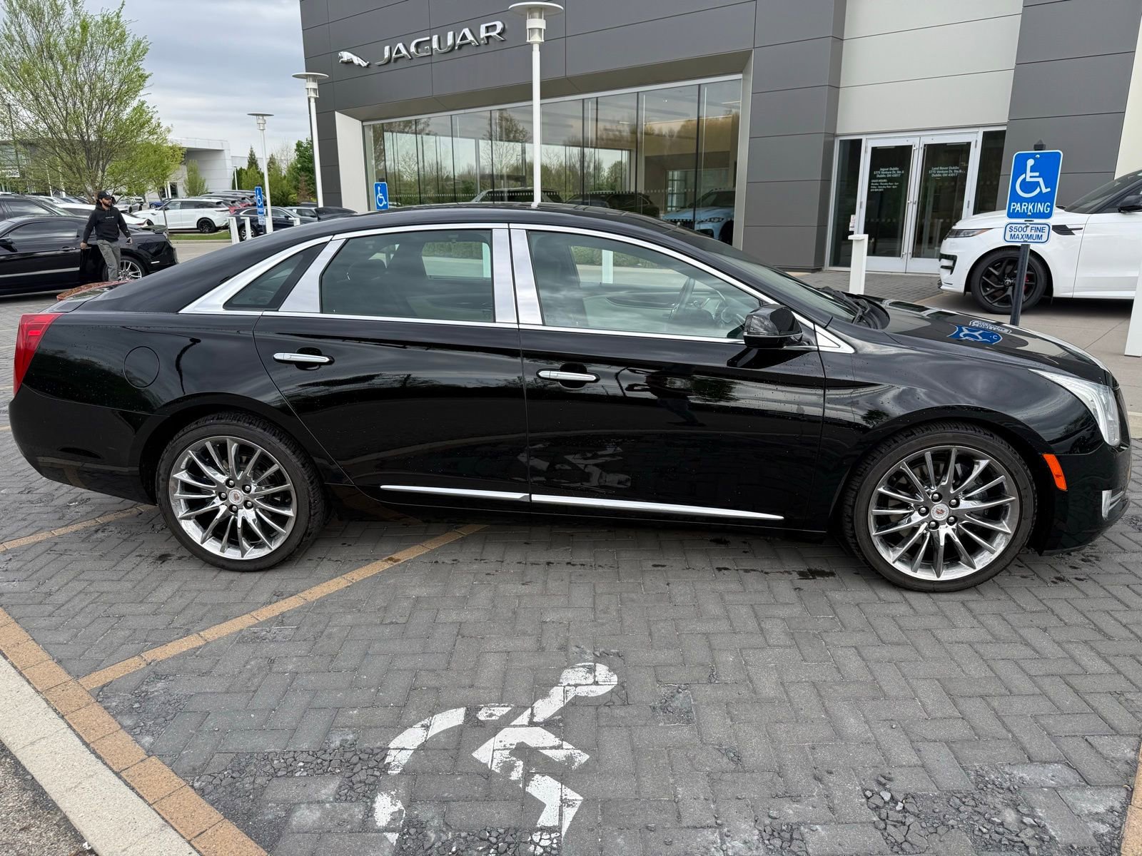 Used 2015 Cadillac XTS Platinum image 4