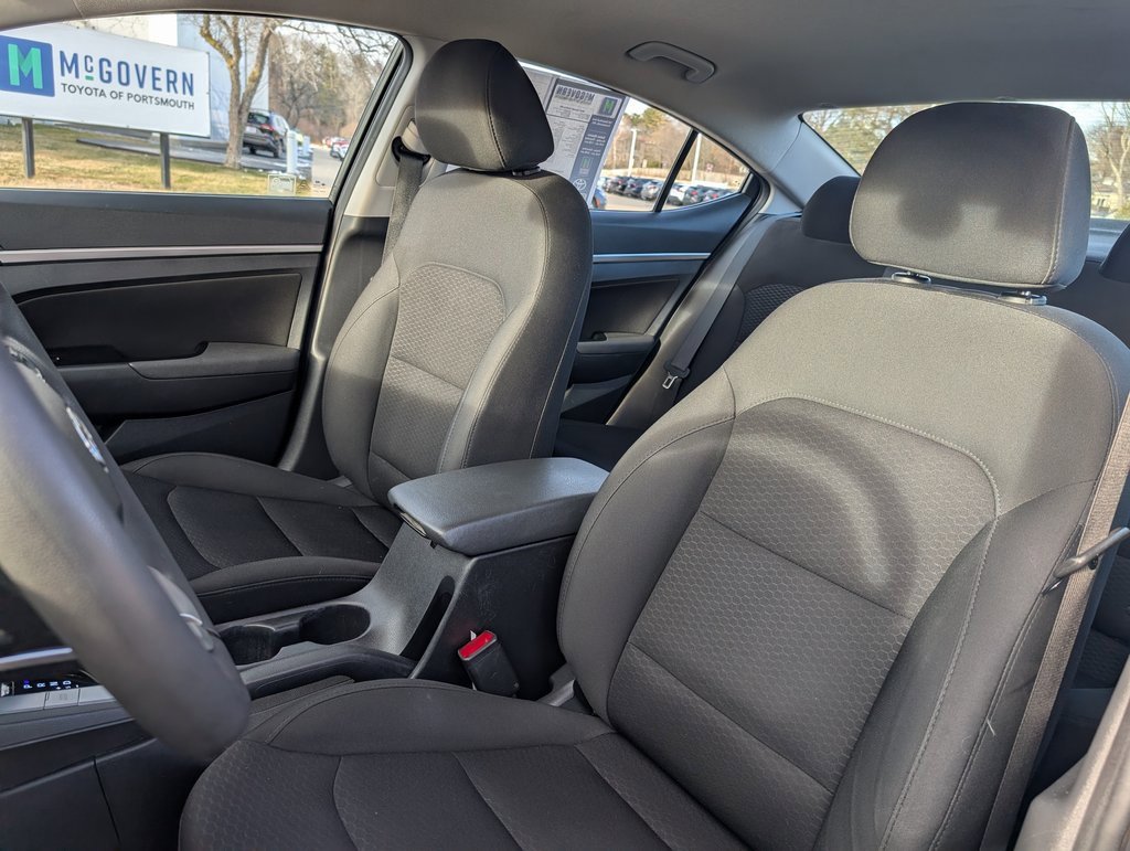 Used 2019 Hyundai Elantra SEL w/ Cargo Package image 16