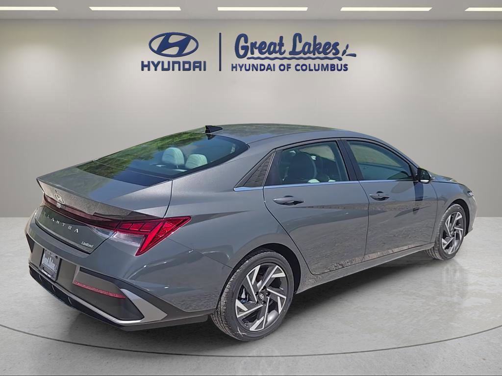New 2026 Hyundai Elantra Limited FWD image 5