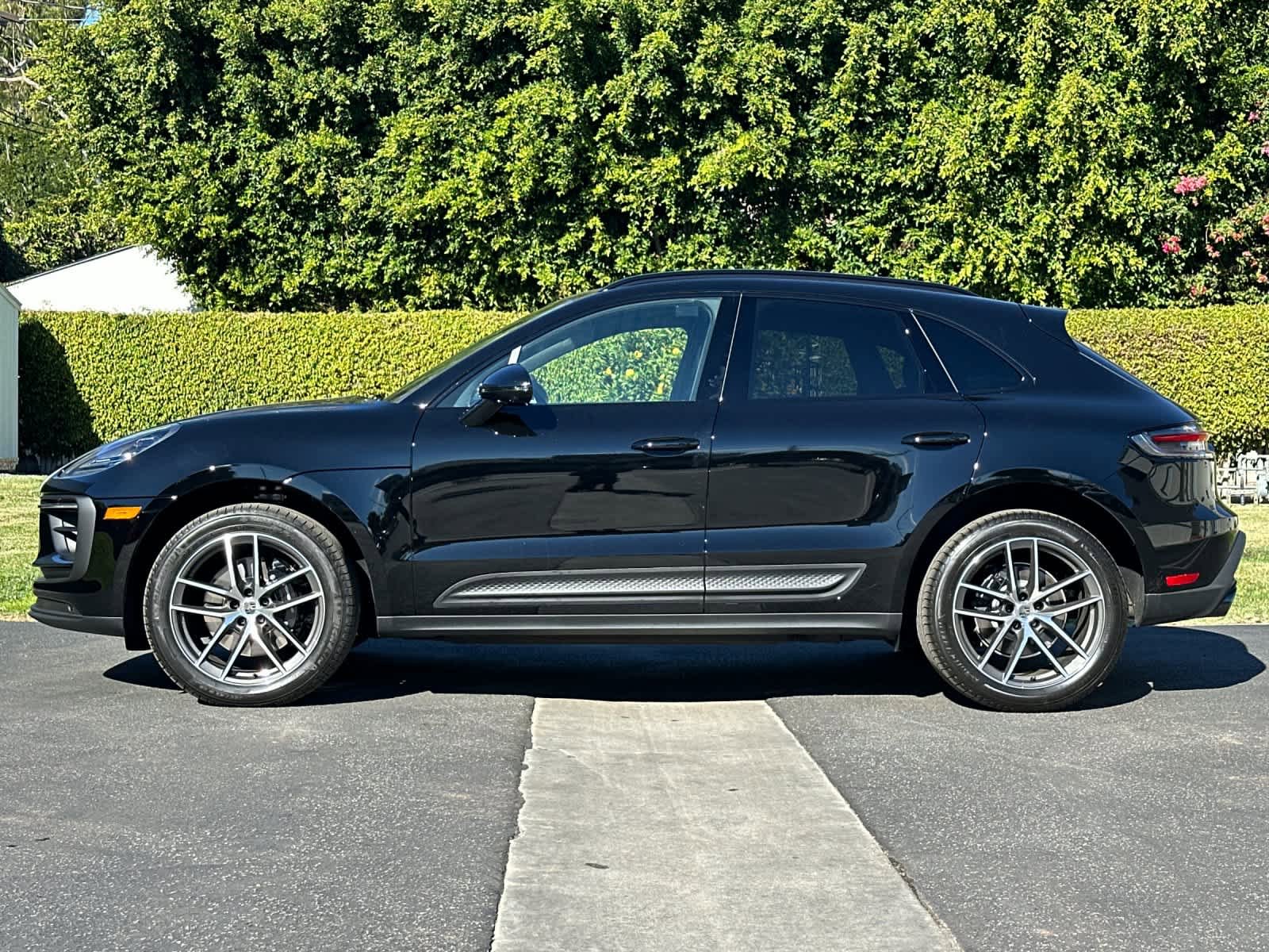 New 2026 Porsche Macan S AWD/4WD image 2