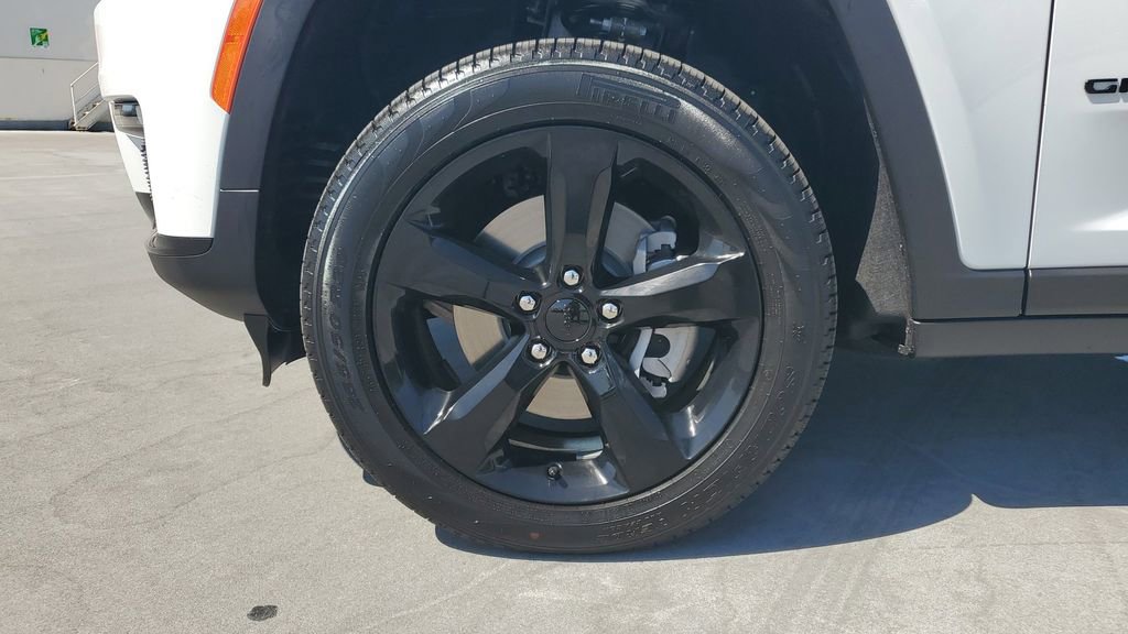 New 2025 Jeep Grand Cherokee L Limited w/ Black Appearance Package image 6