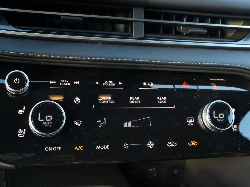 Certified 2025 INFINITI QX60 Luxe image 32