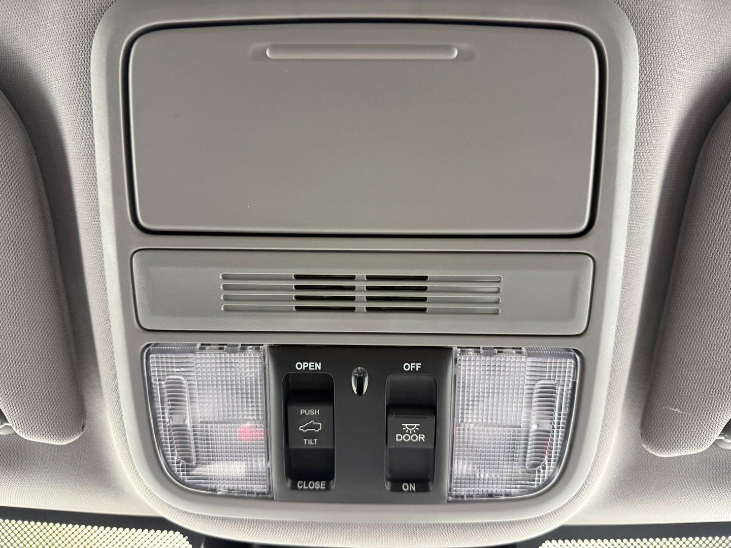 Used 2023 Honda Odyssey EX-L image 28