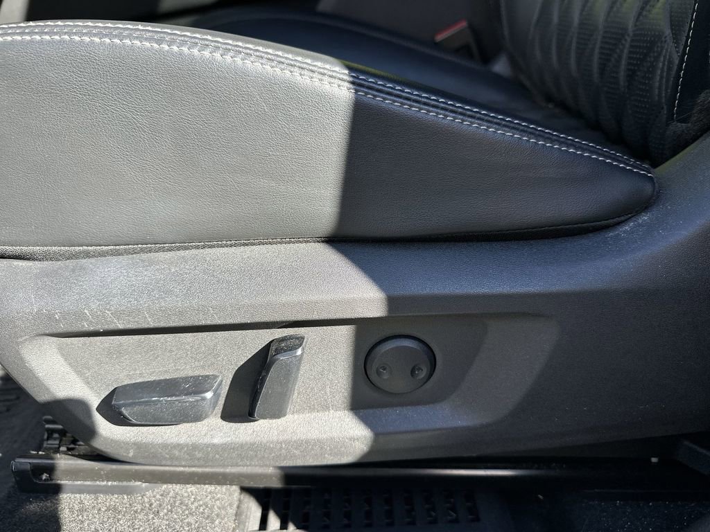 Used 2021 Nissan Rogue Platinum image 16